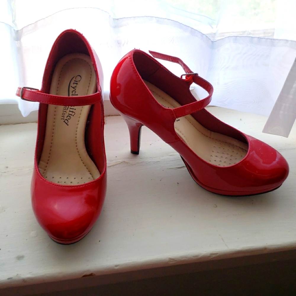 Cityclassified Comfort red "Torrie" heels